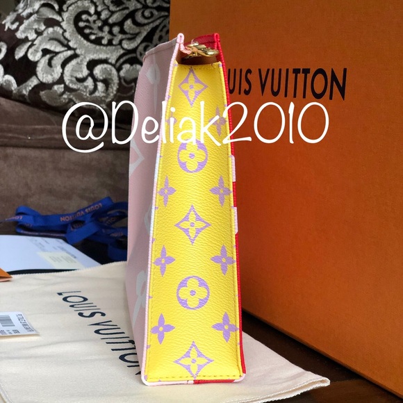 SOLD! Louis Vuitton Toiletry Giant Monogram Rouge - Picture 4 of 8
